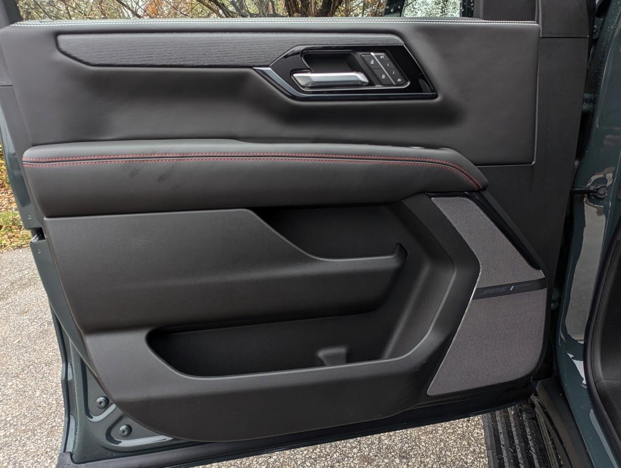 2026 GMC Yukon XL AT4 Ultimate Photo