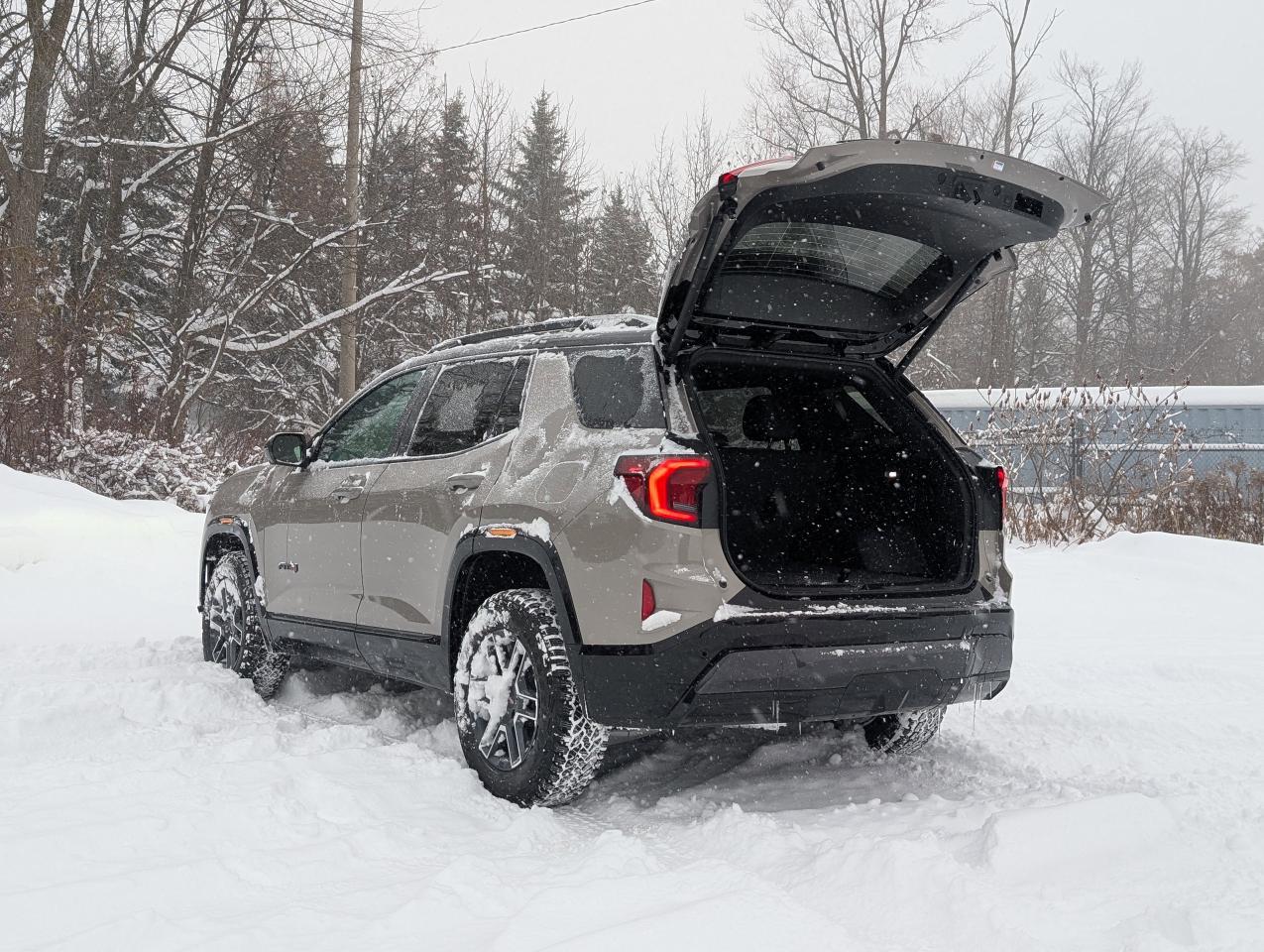 2026 GMC Terrain AWD AT4 Photo
