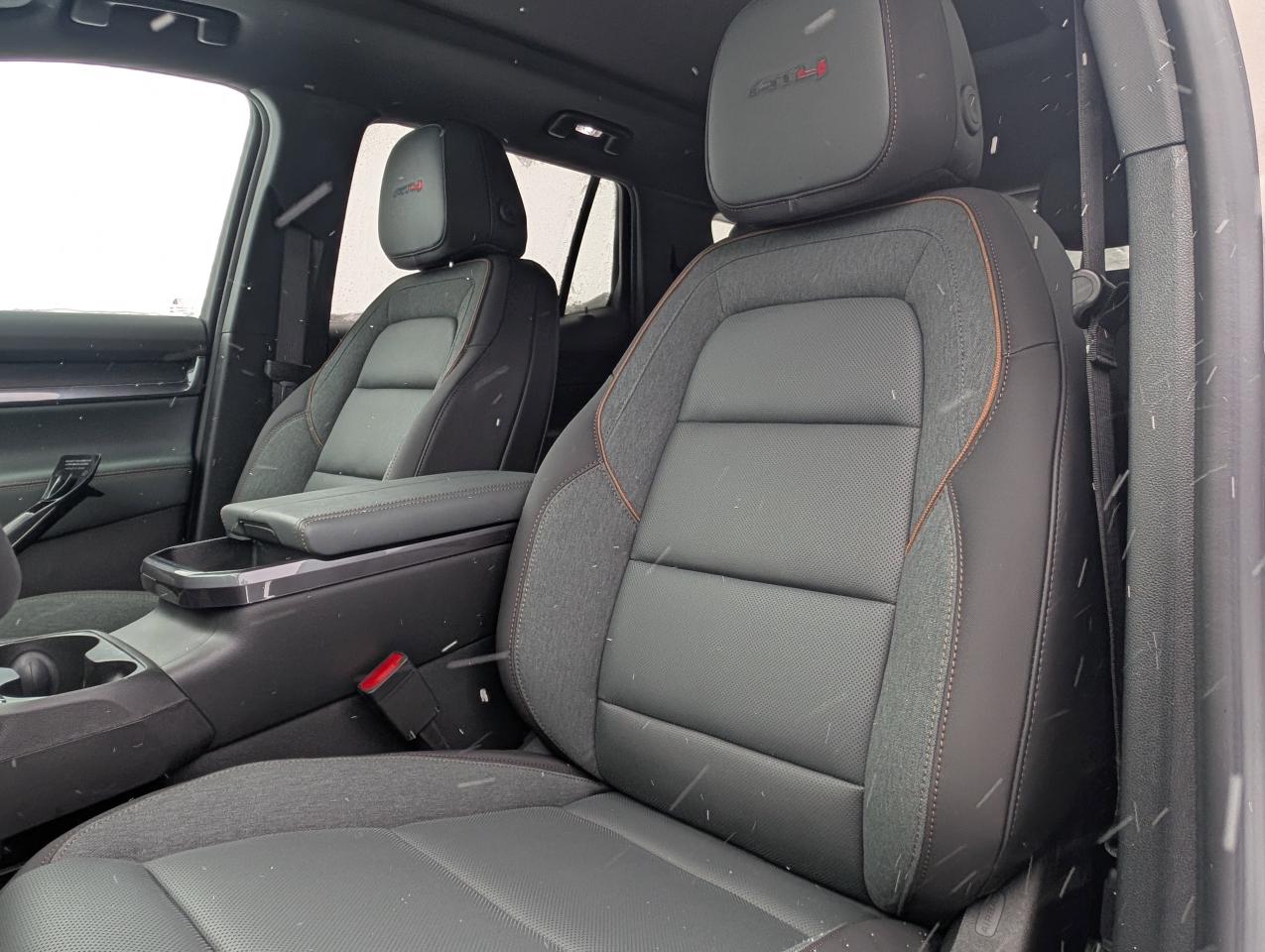 2026 GMC Terrain AWD AT4 Photo