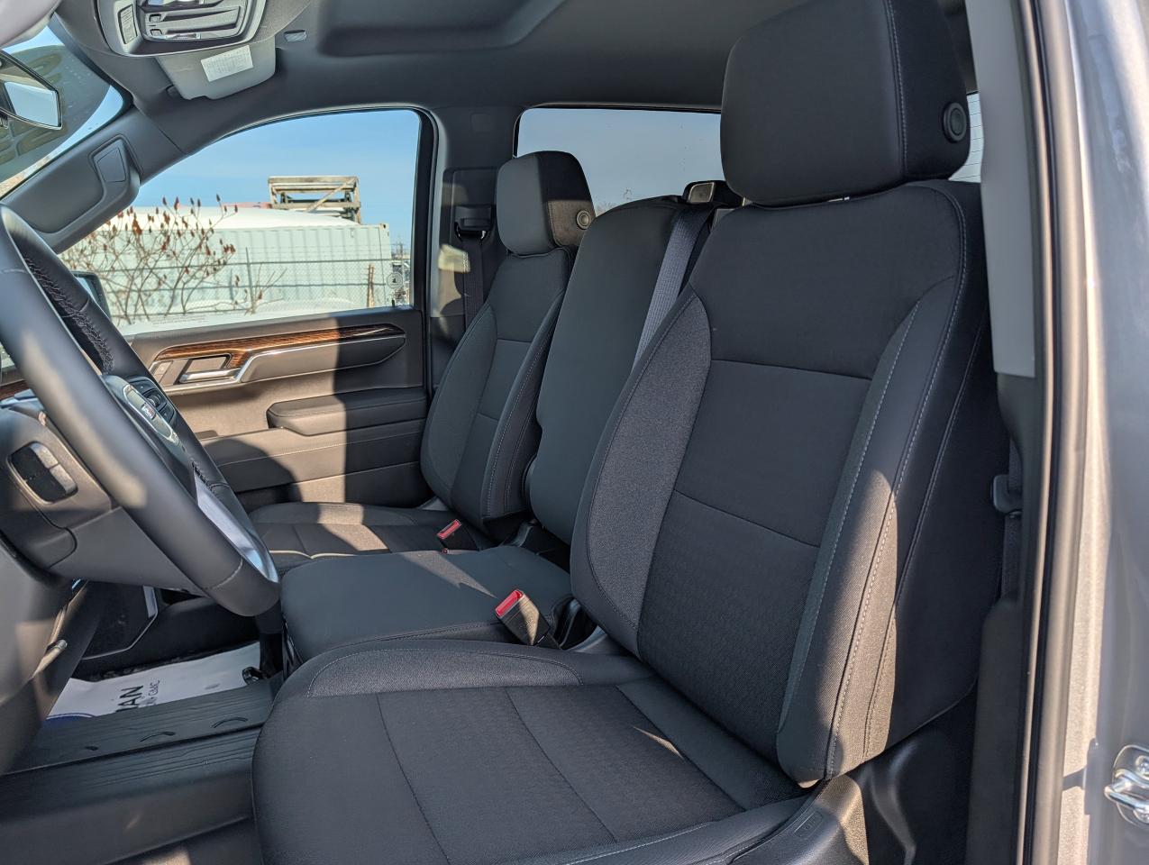 2026 GMC Sierra 1500 SLE Photo