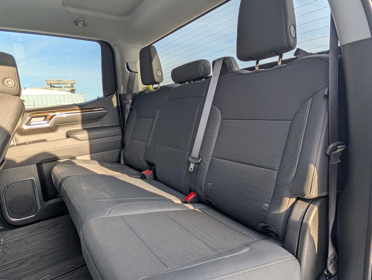 2026 GMC Sierra 1500 SLE Photo