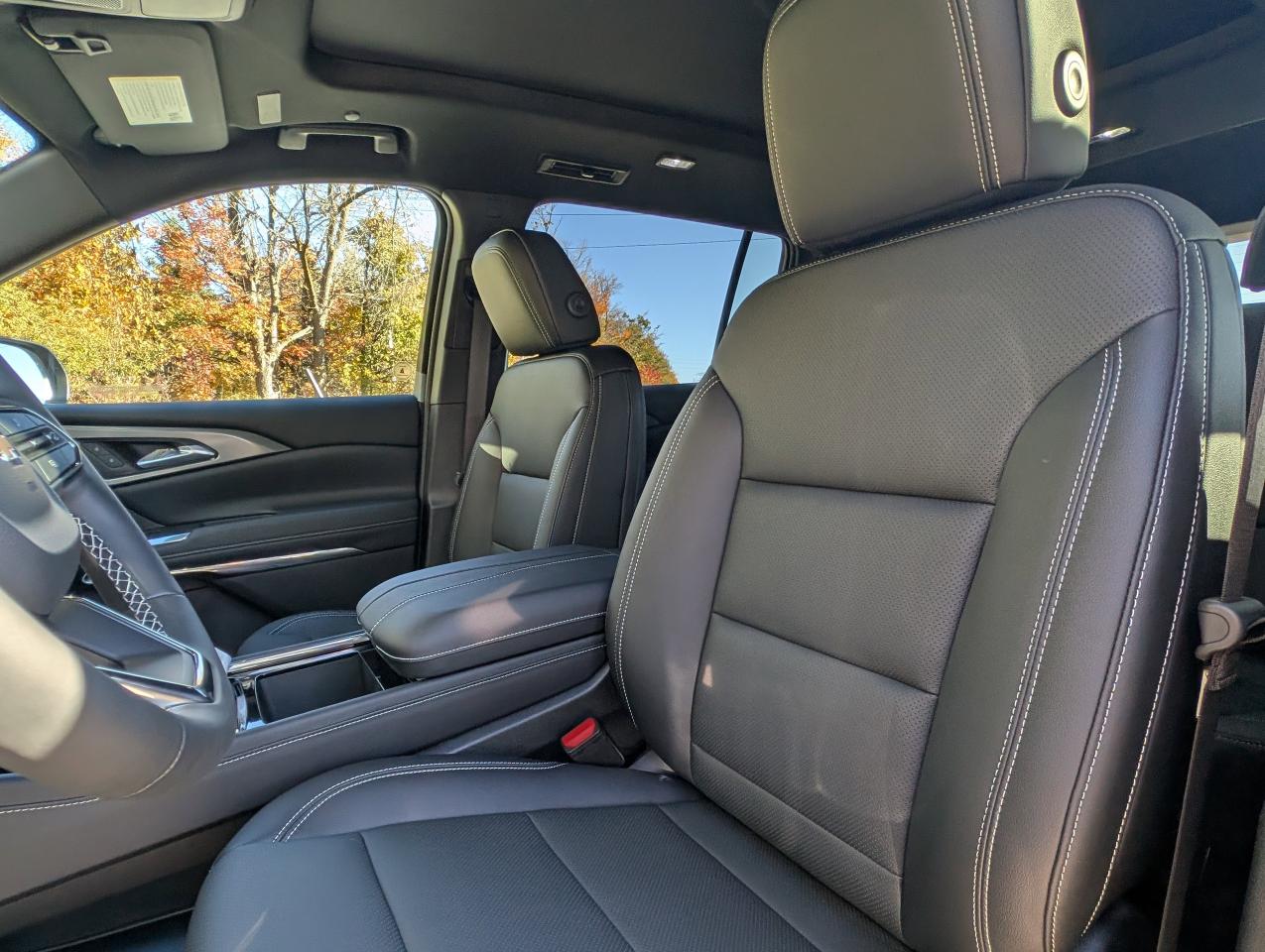 2026 Chevrolet Traverse LT Photo