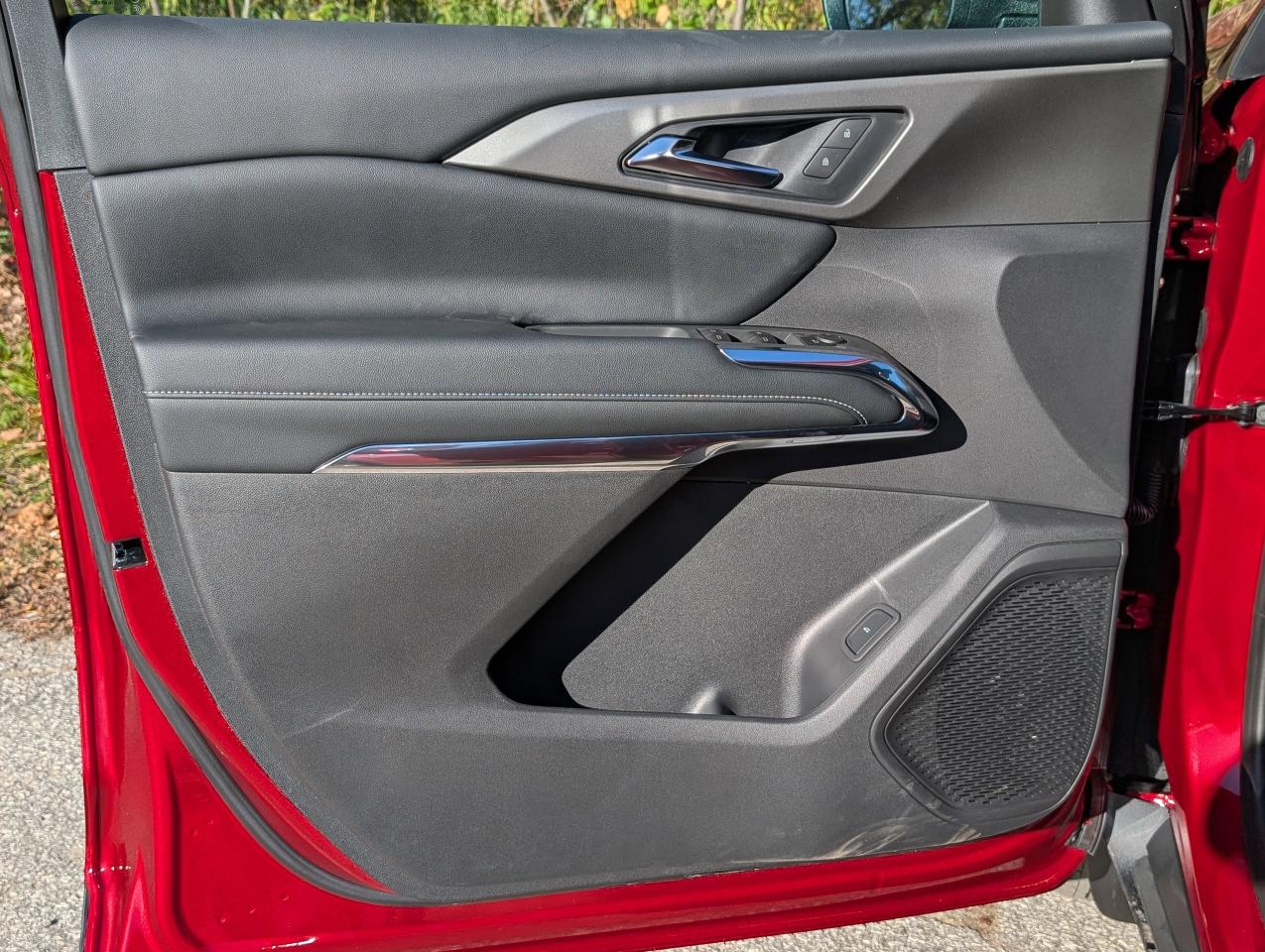 2026 Chevrolet Traverse LT Photo