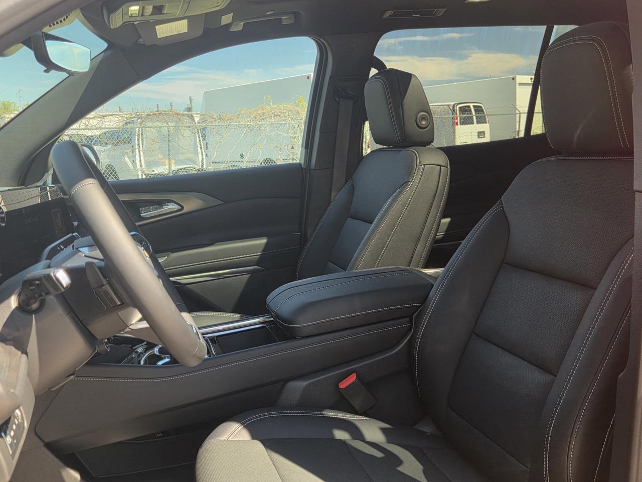 2026 Chevrolet Traverse LT Photo
