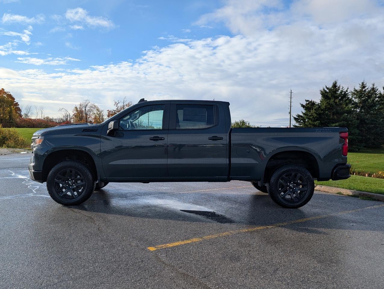 2026 Chevrolet Silverado 1500 Custom Trail Boss Photo2