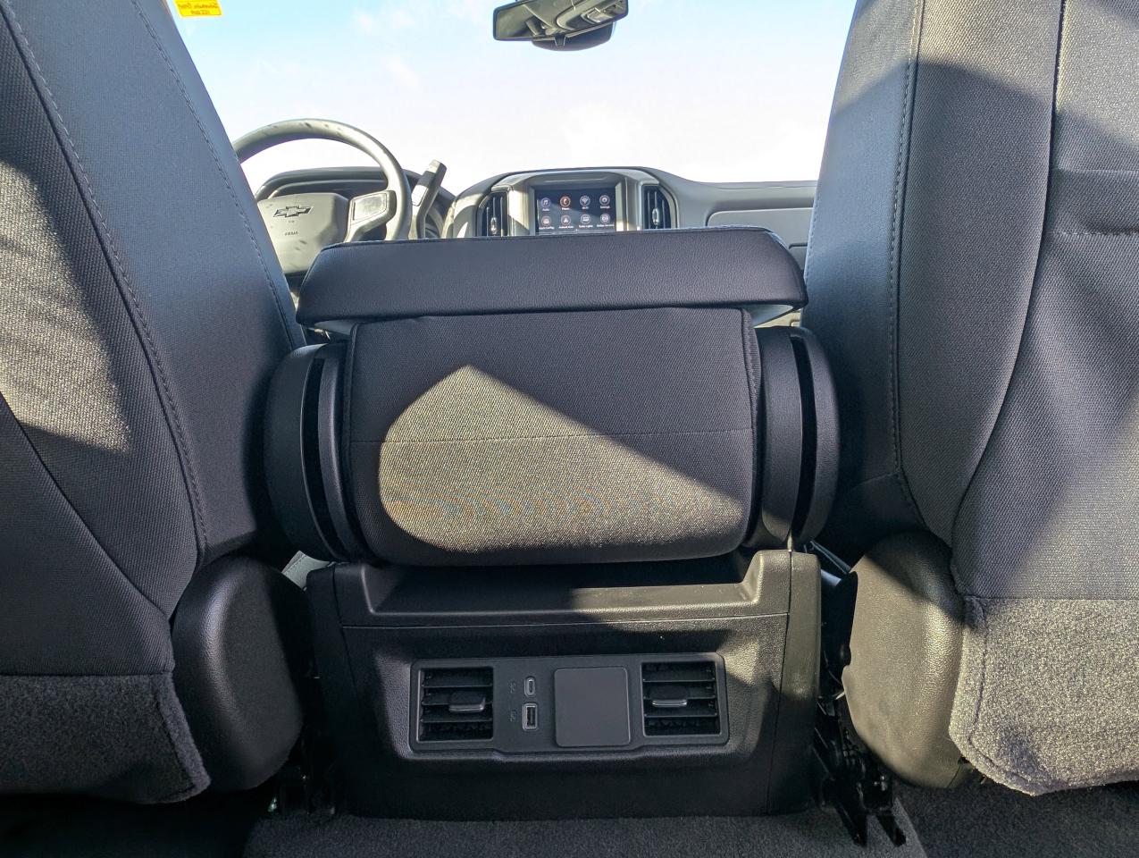 2026 Chevrolet Silverado 1500 Custom Trail Boss Photo