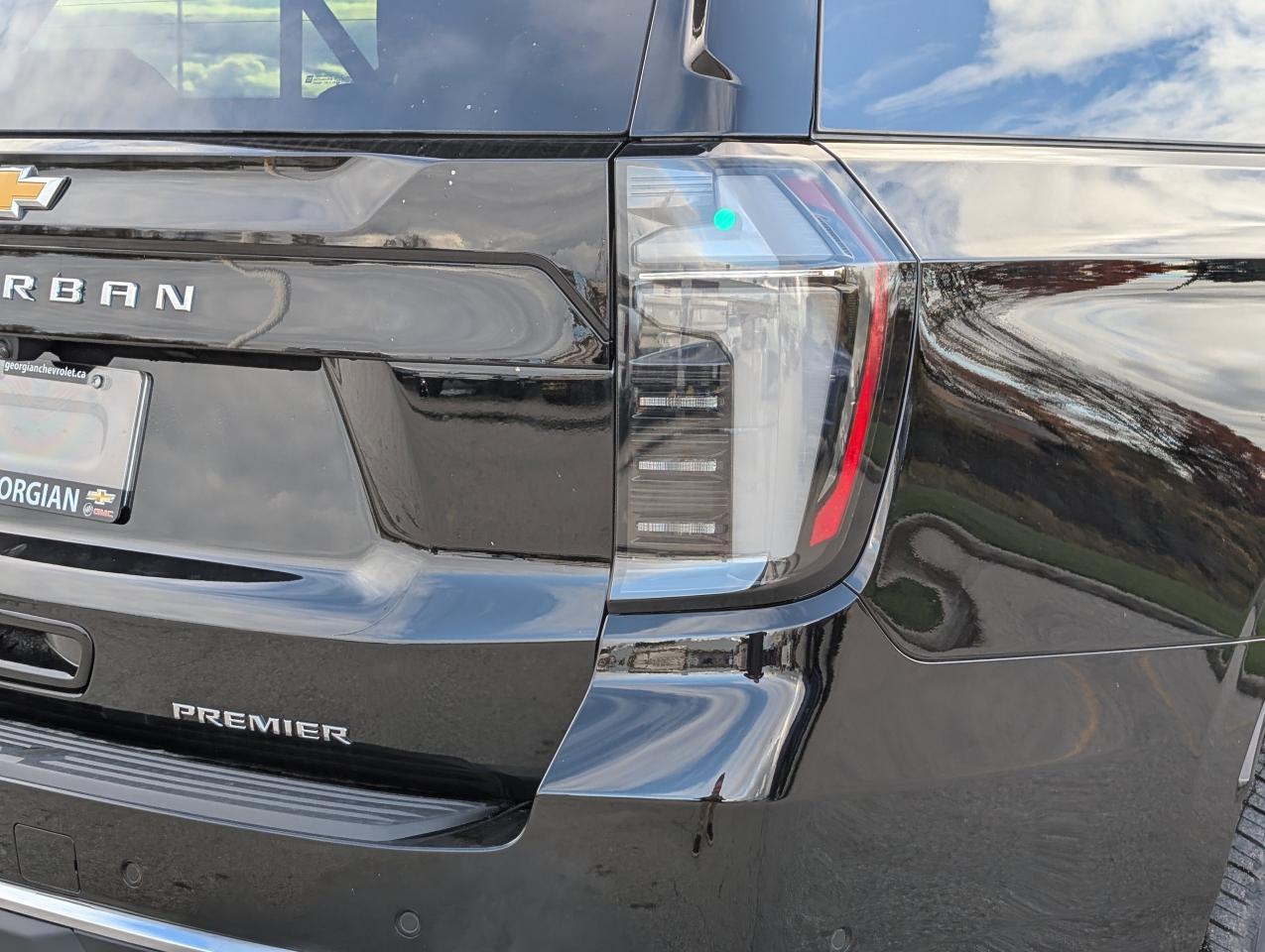 2026 Chevrolet Suburban Premier Photo