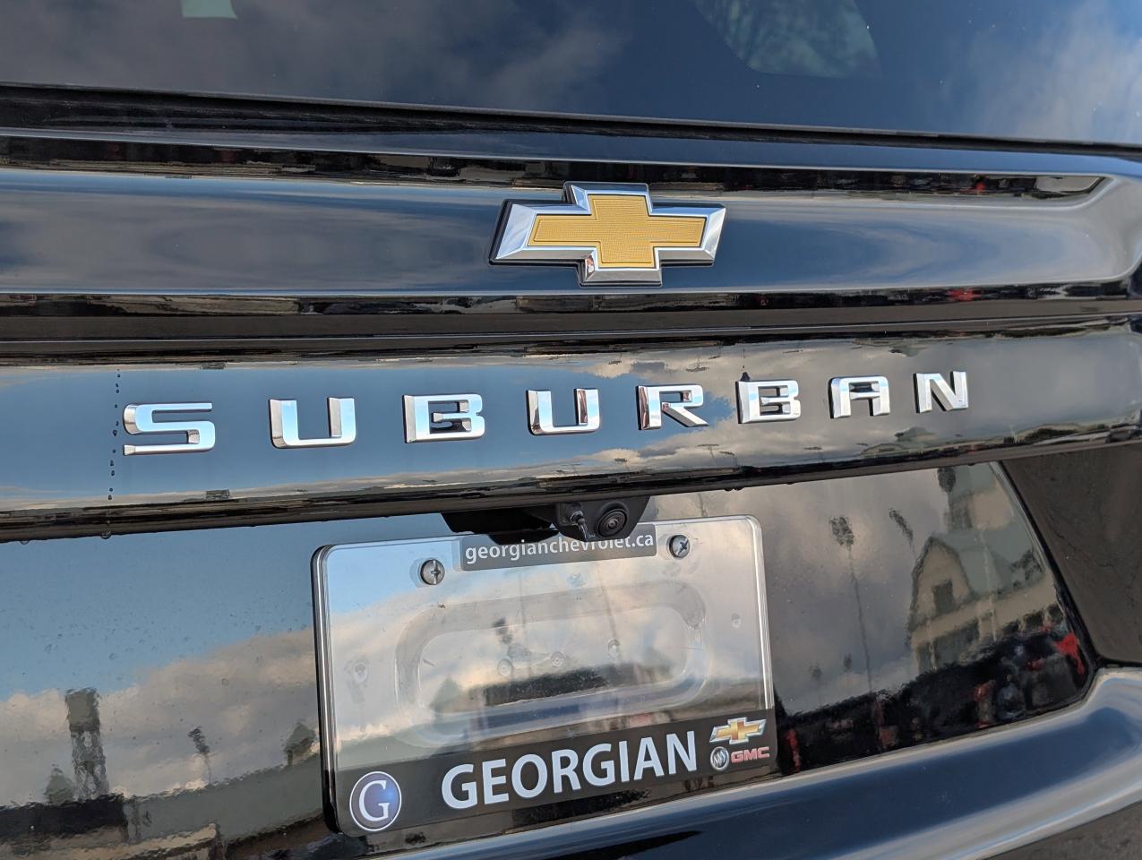 2026 Chevrolet Suburban Premier Photo