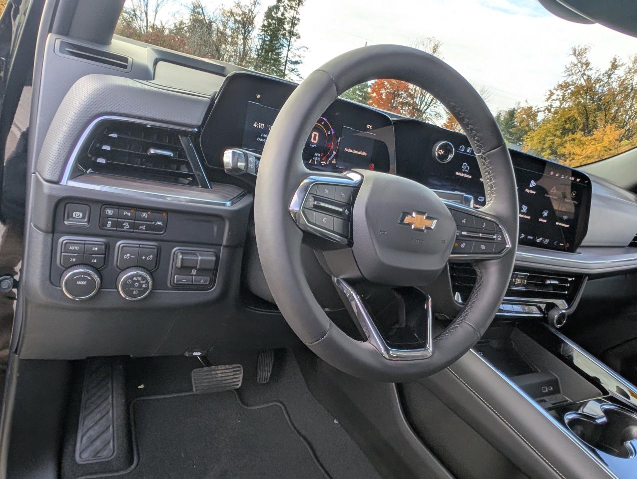 2026 Chevrolet Suburban Premier Photo