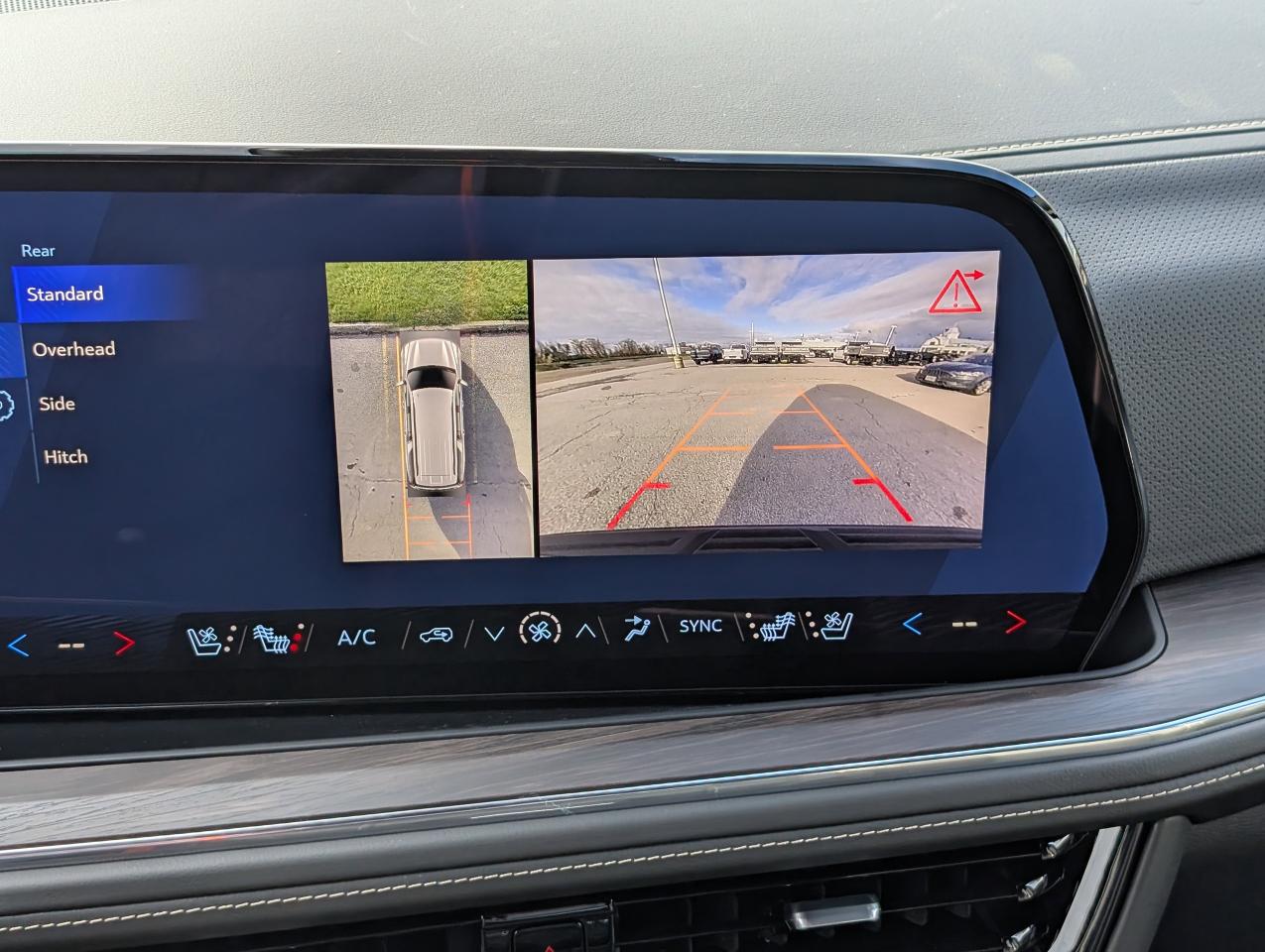 2026 Chevrolet Suburban Premier Photo