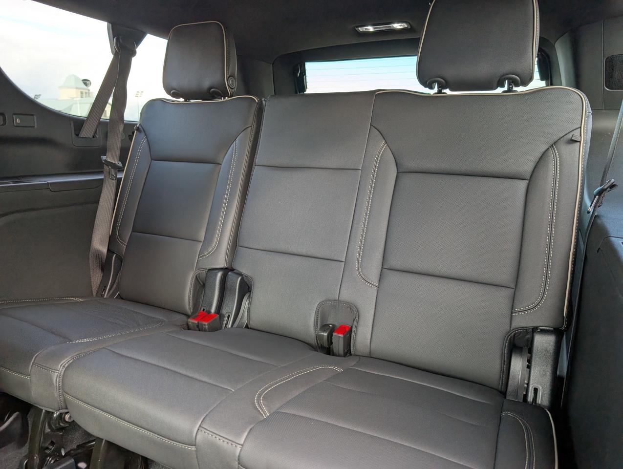 2026 Chevrolet Suburban Premier Photo