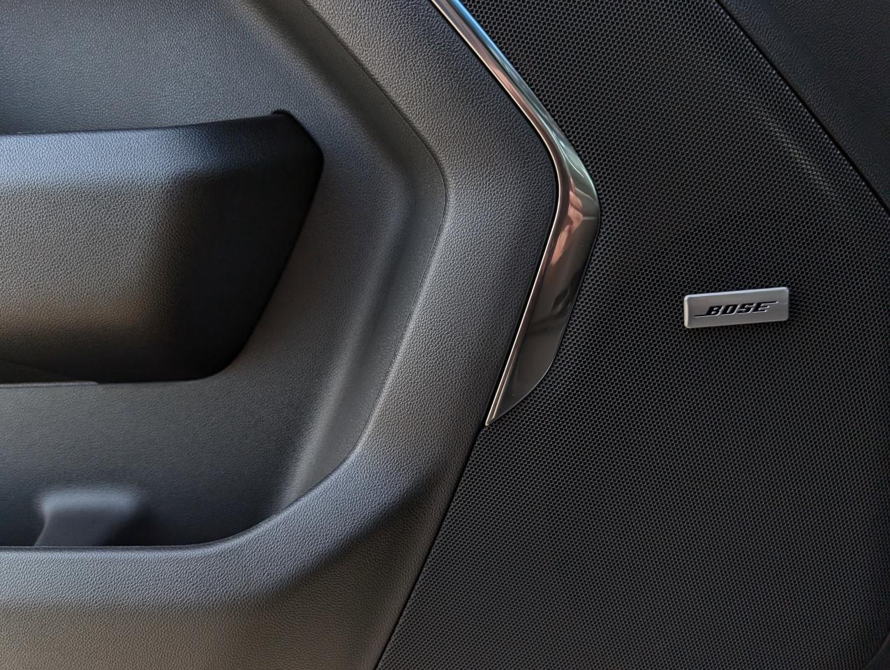 2026 Chevrolet Suburban Premier Photo