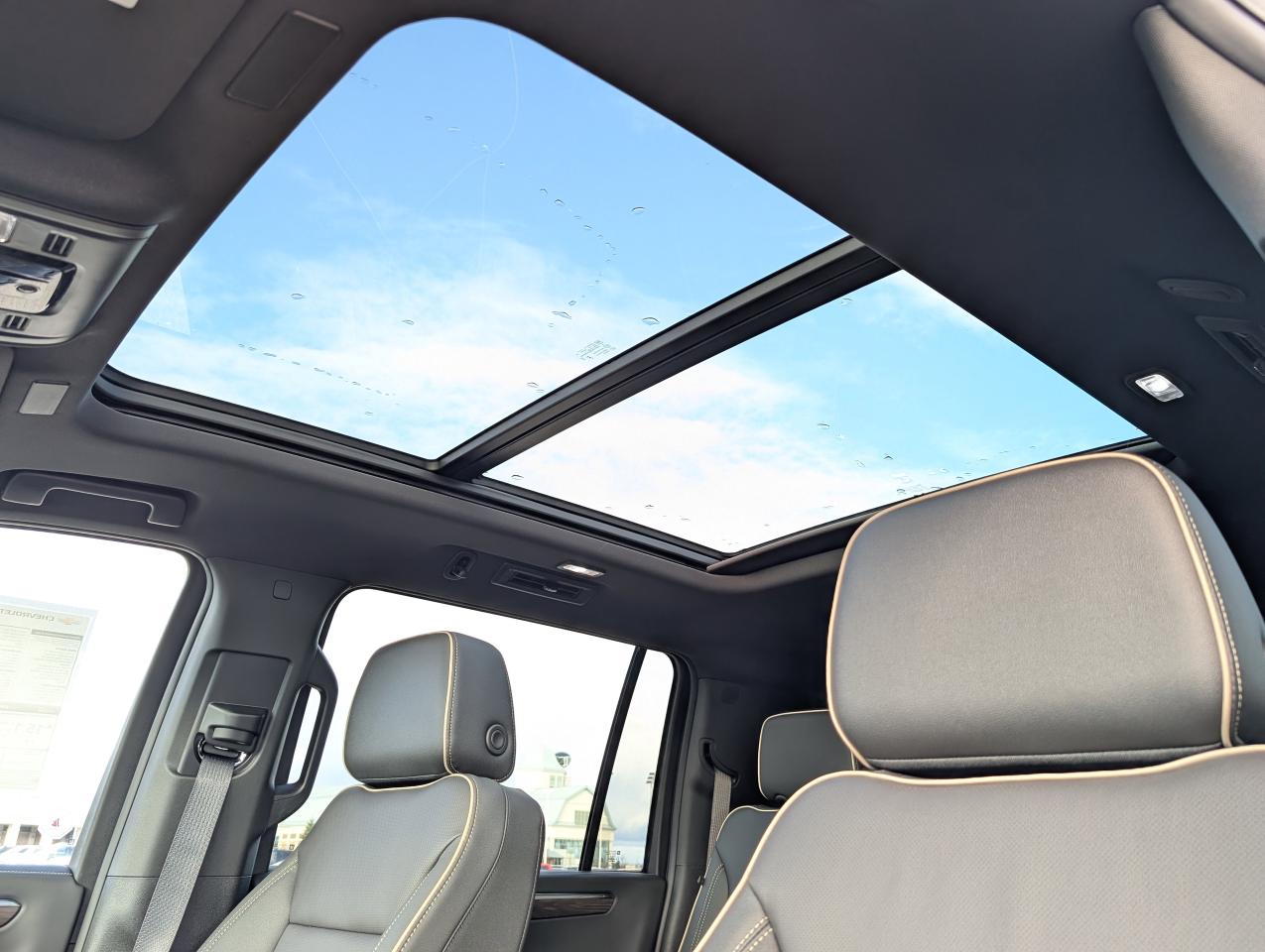 2026 Chevrolet Suburban Premier Photo