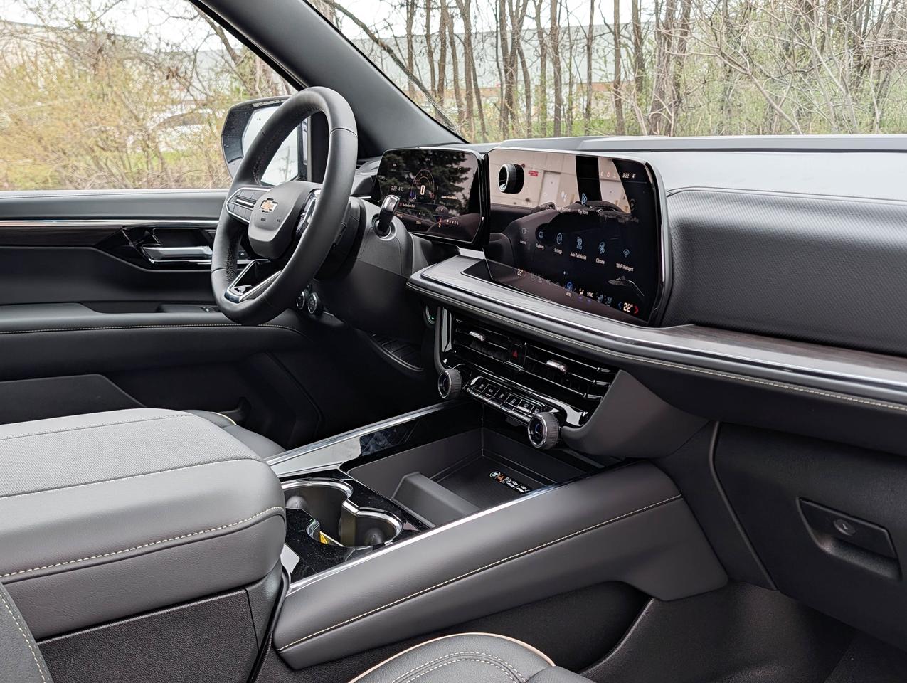 2026 Chevrolet Suburban Premier Photo