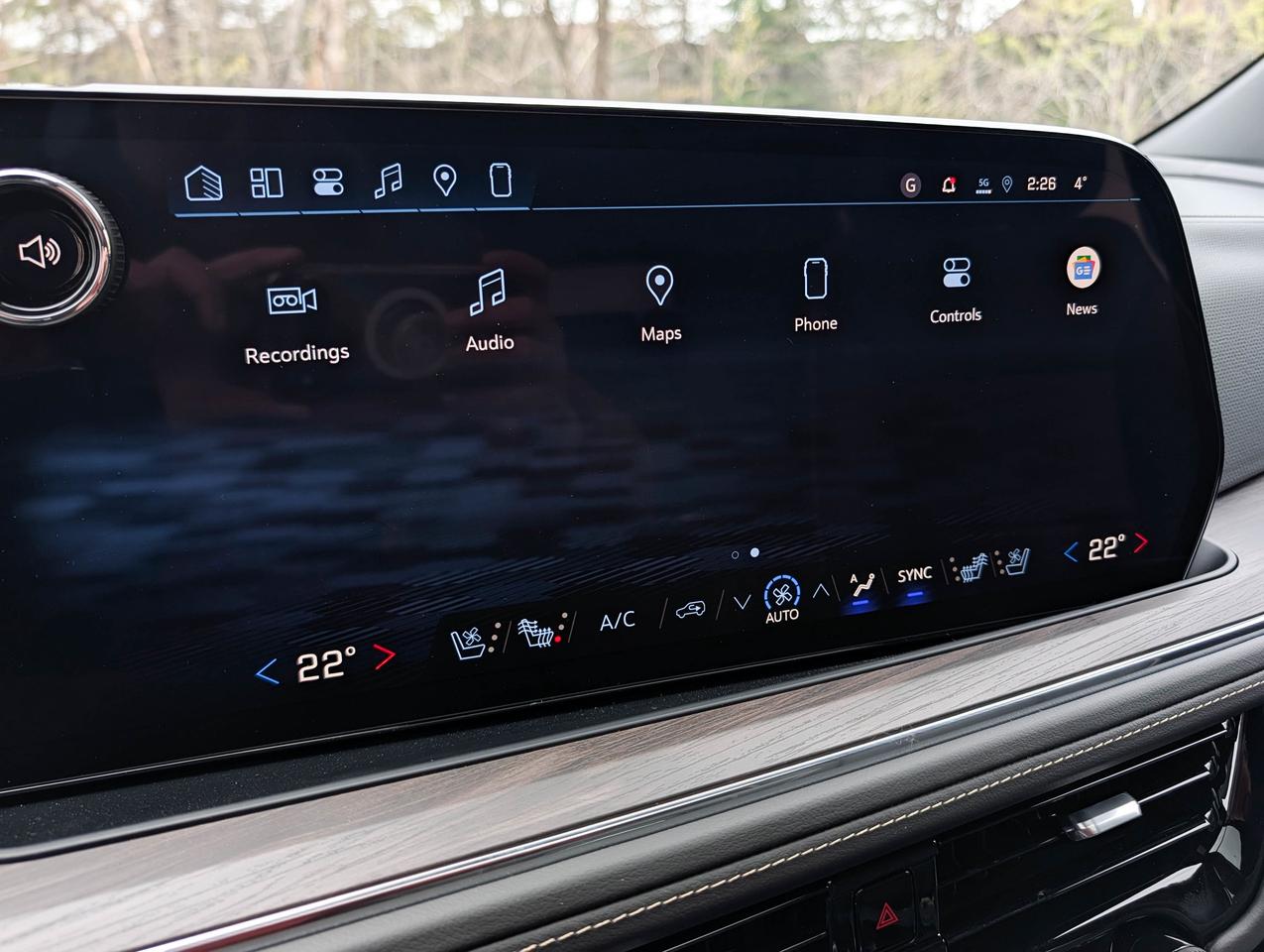 2026 Chevrolet Suburban Premier Photo
