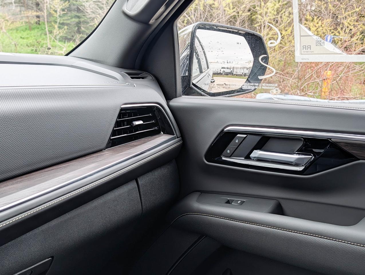 2026 Chevrolet Suburban Premier Photo