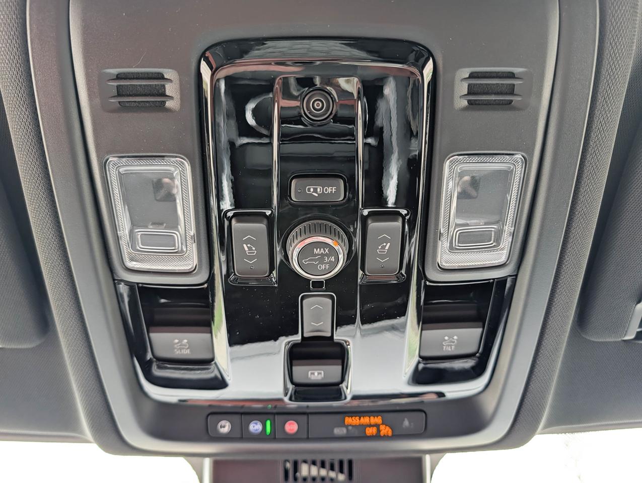 2026 Chevrolet Suburban Premier Photo