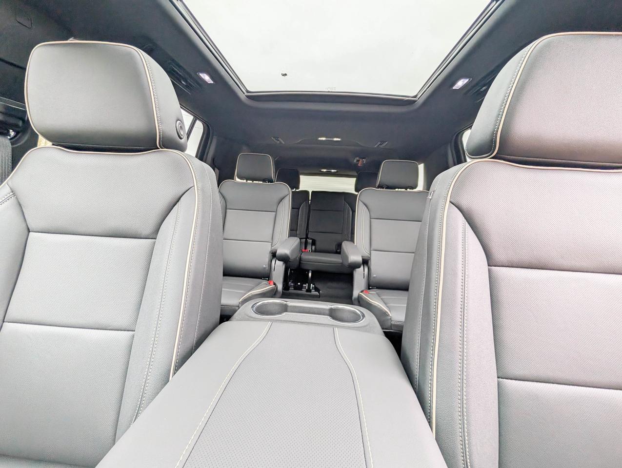 2026 Chevrolet Suburban Premier Photo