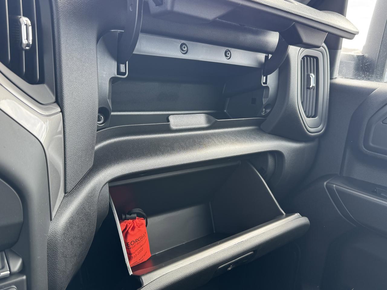 2026 Chevrolet SILVERADO 2500HD Custom Photo