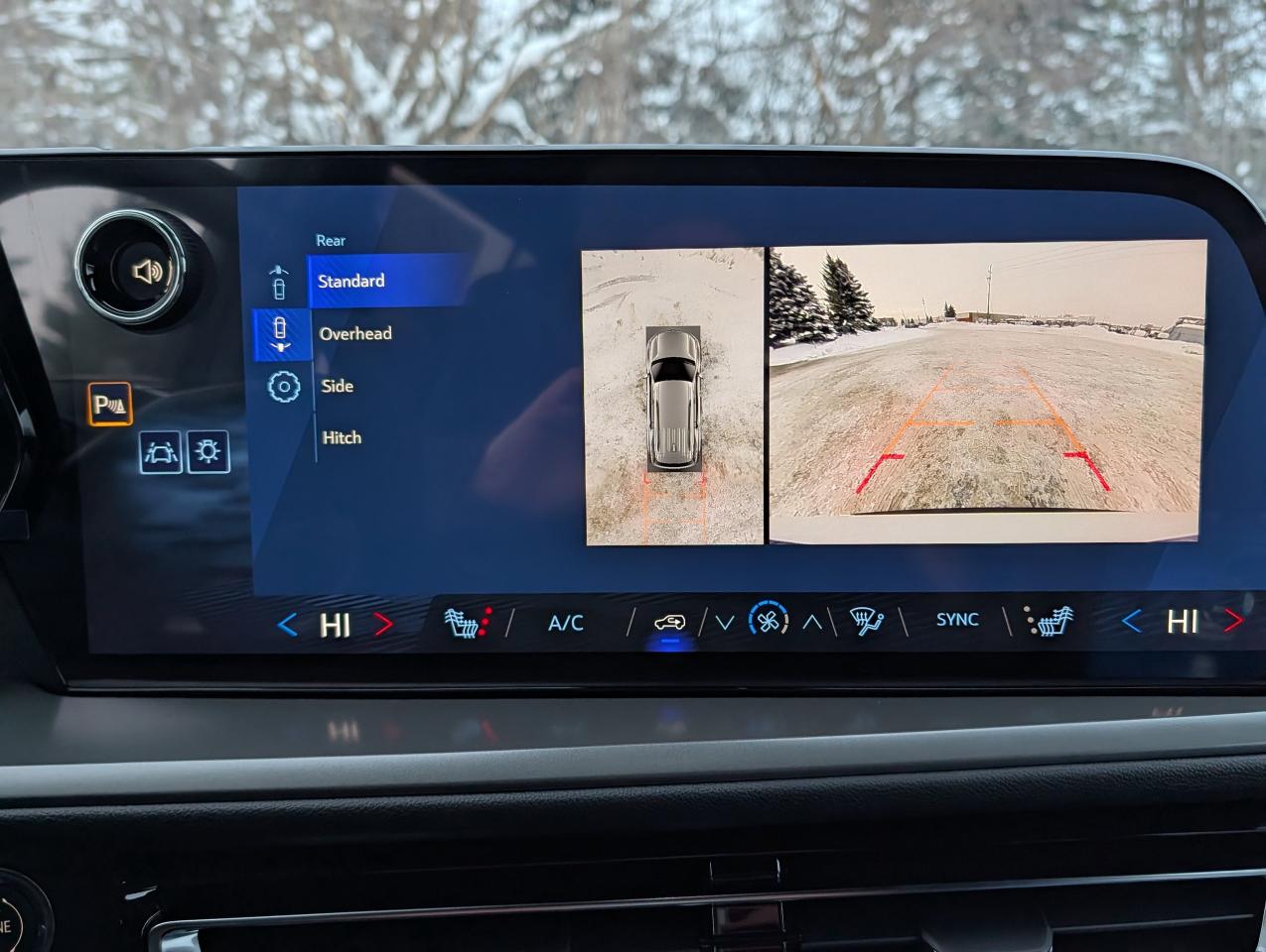 2026 Chevrolet Traverse LT Photo