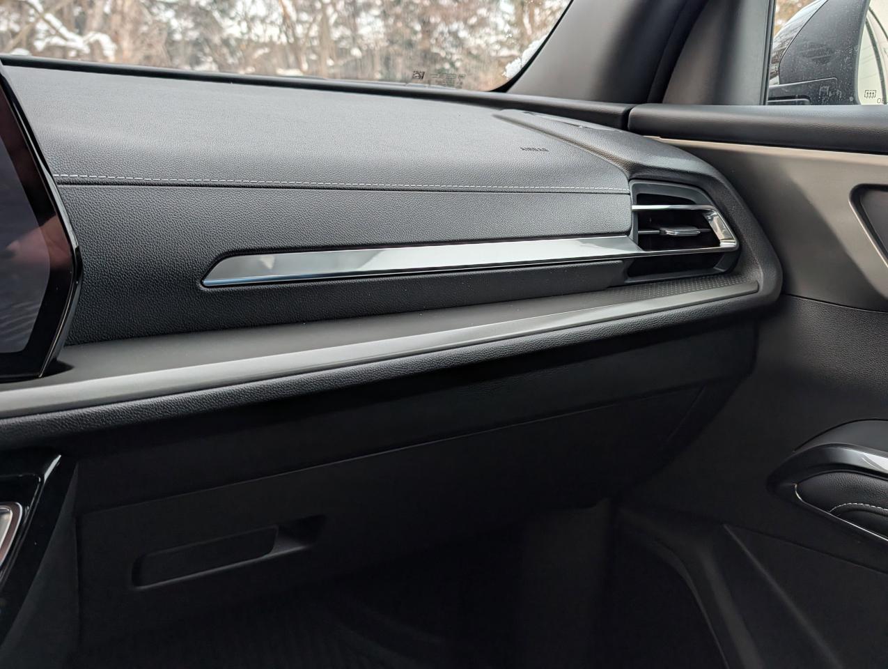 2026 Chevrolet Traverse LT Photo