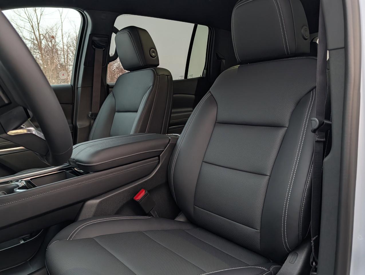 2026 Chevrolet Traverse LT Photo