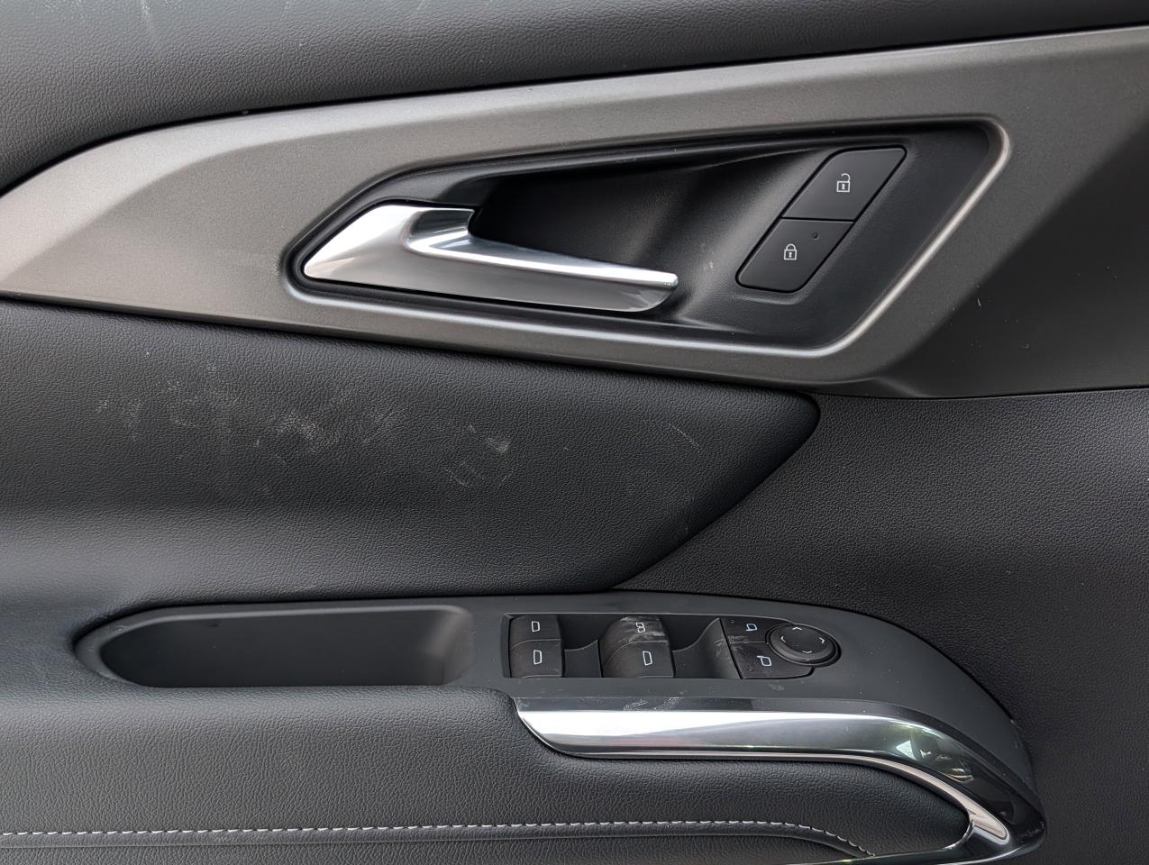 2026 Chevrolet Traverse LT Photo