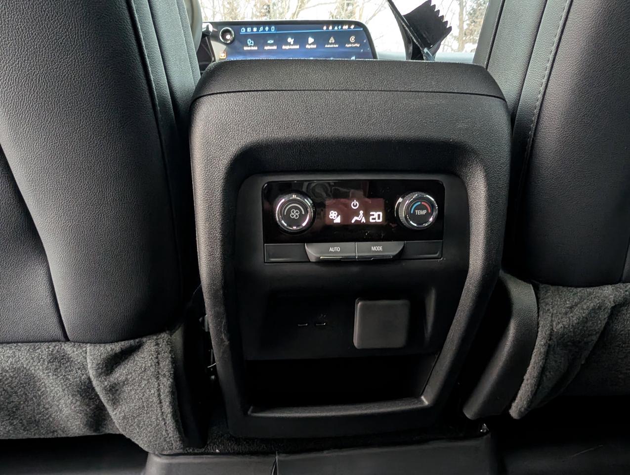 2026 Chevrolet Traverse LT Photo