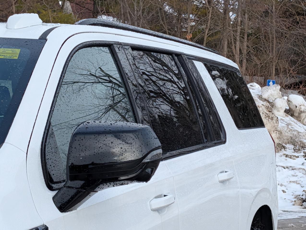 2026 GMC Yukon XL AT4 Photo3