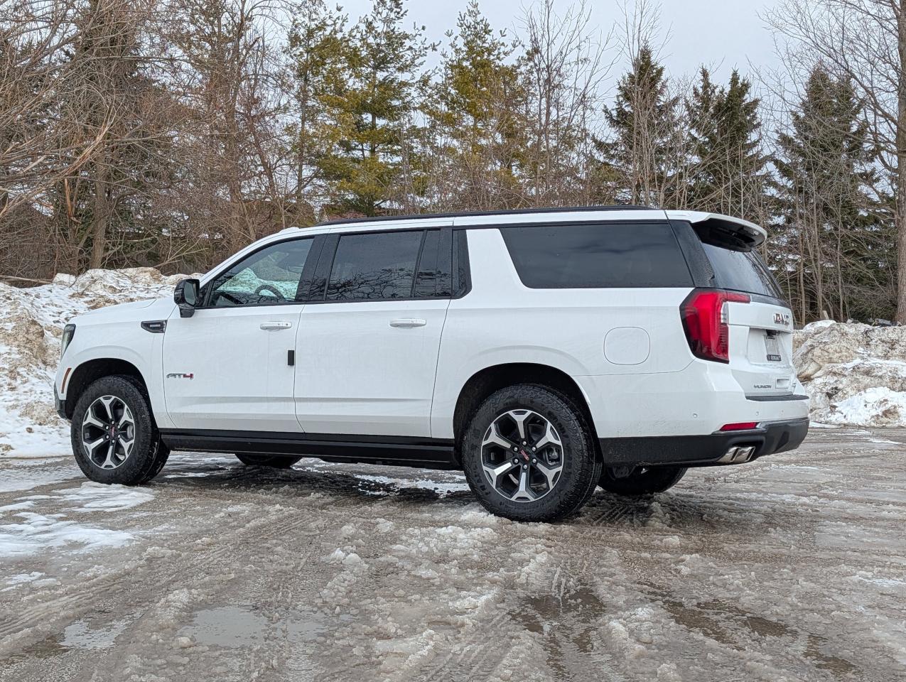 2026 GMC Yukon XL AT4 Photo