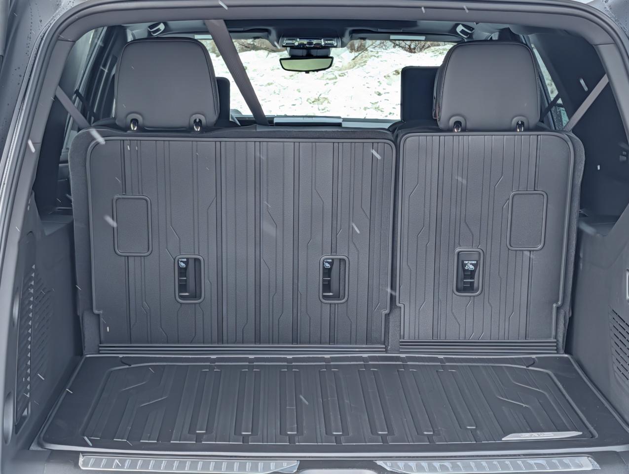 2026 GMC Yukon XL AT4 Photo