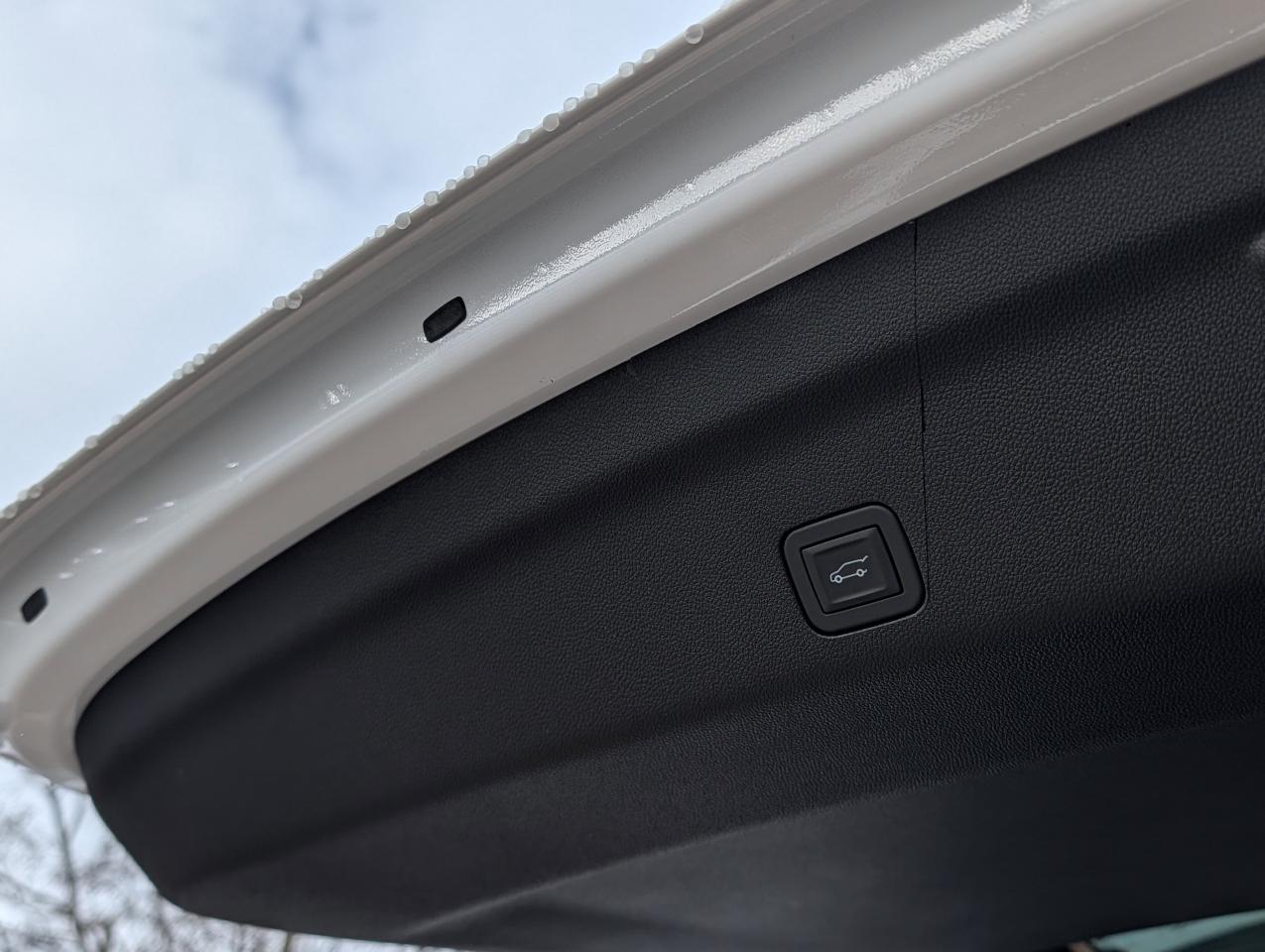 2026 GMC Yukon XL AT4 Photo