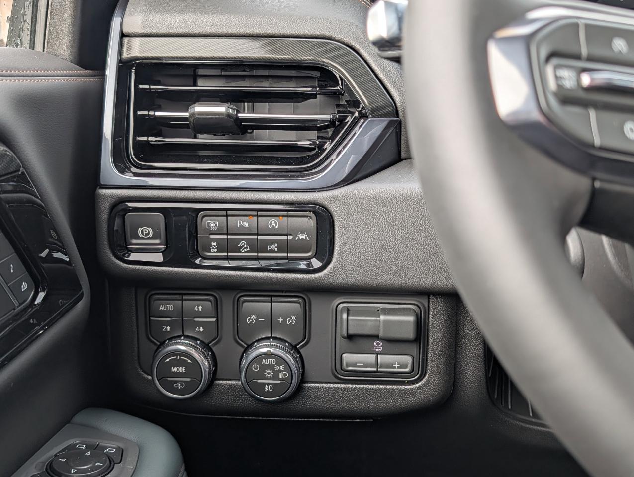 2026 GMC Yukon XL AT4 Photo