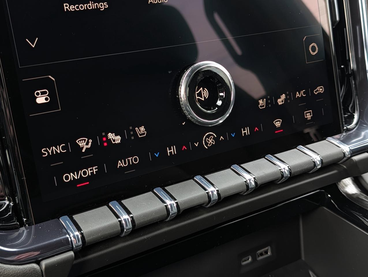 2026 GMC Yukon XL AT4 Photo