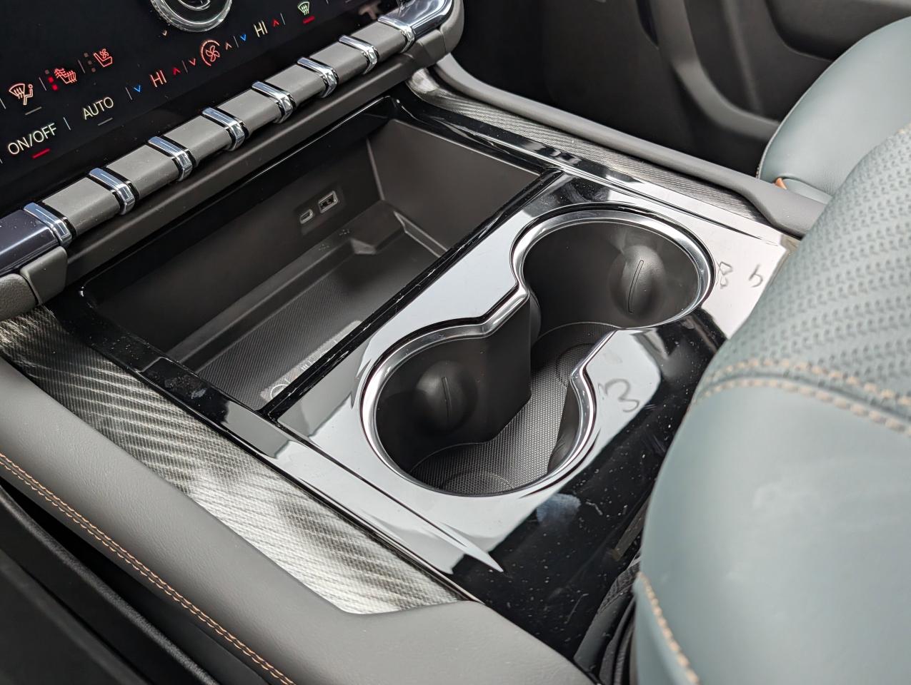 2026 GMC Yukon XL AT4 Photo