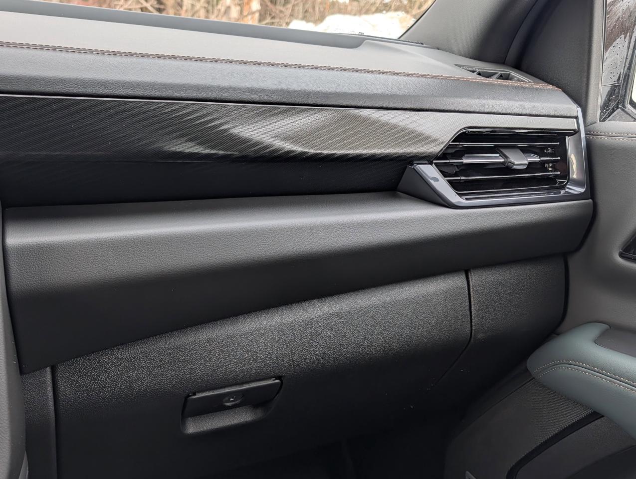 2026 GMC Yukon XL AT4 Photo