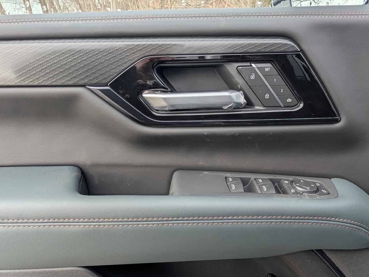 2026 GMC Yukon XL AT4 Photo