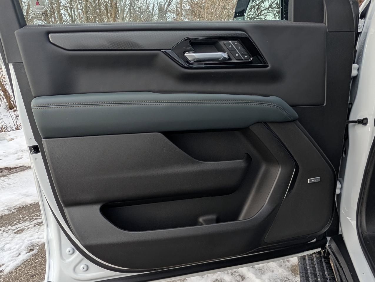 2026 GMC Yukon XL AT4 Photo