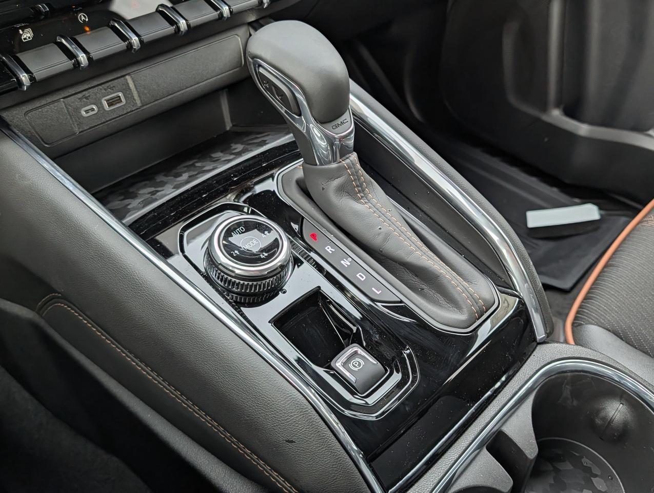 2026 GMC Canyon AT4 Photo