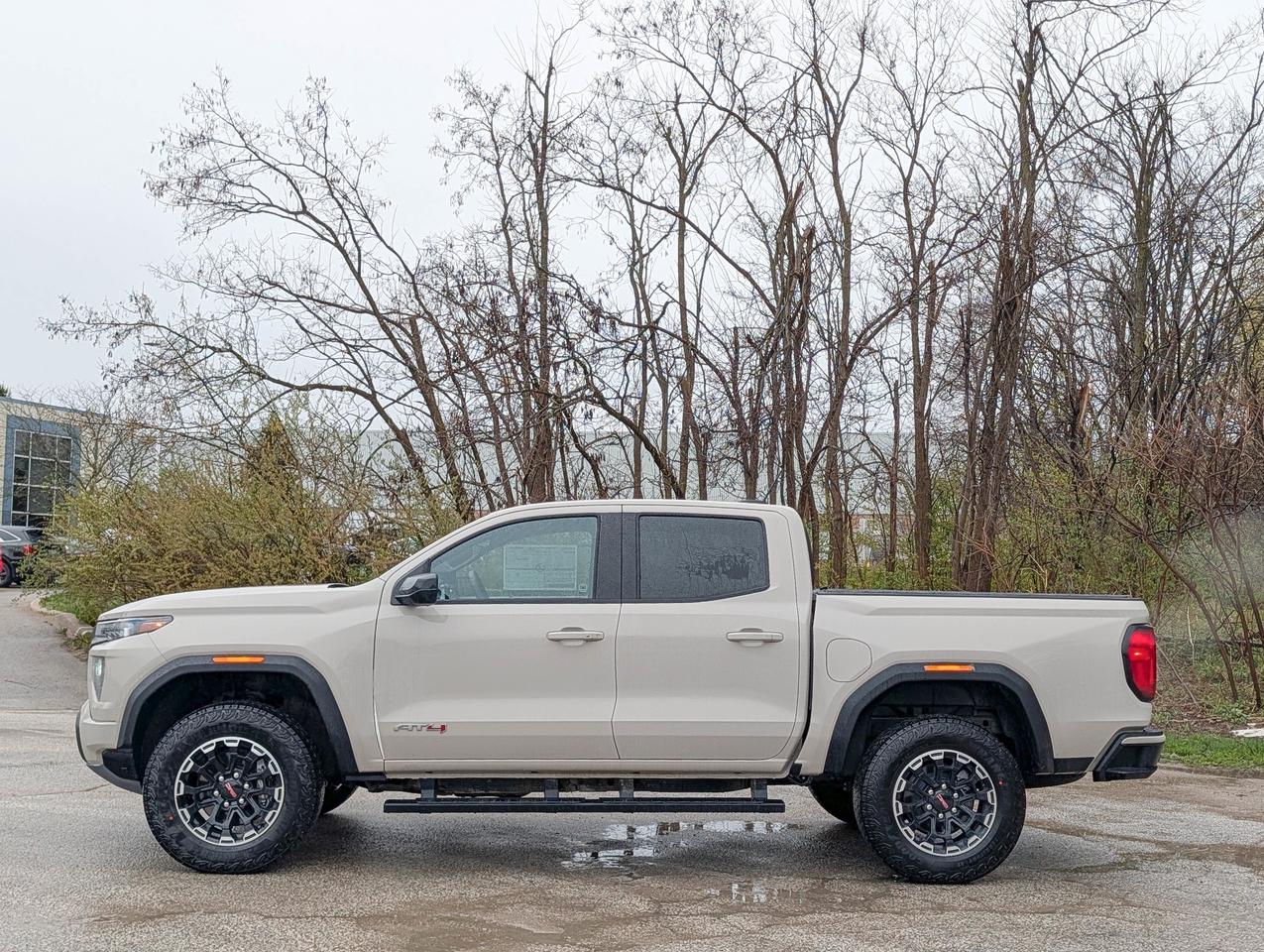 2026 GMC Canyon AT4 Photo4