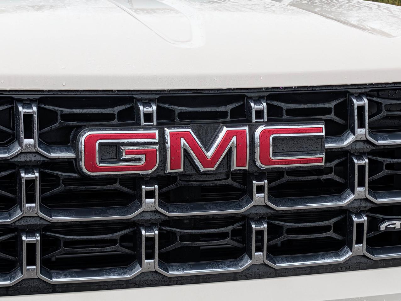 2026 GMC Canyon AT4 Photo