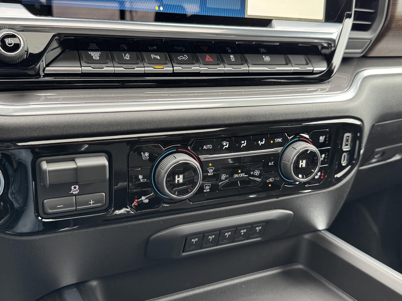 2026 Chevrolet Silverado 3500HD High Country Photo