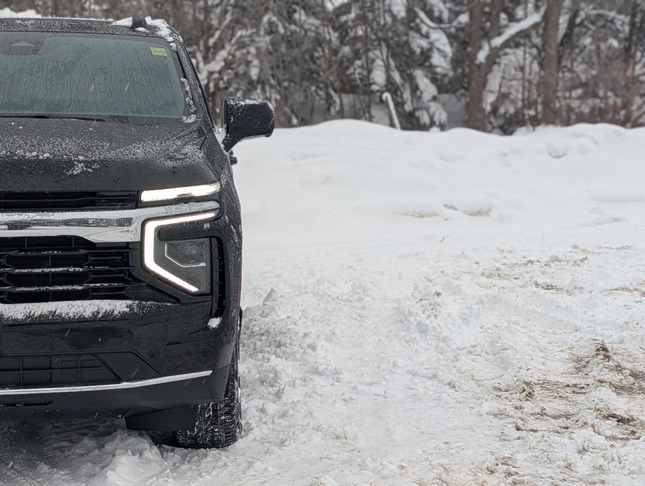 2026 Chevrolet Suburban LS Photo2