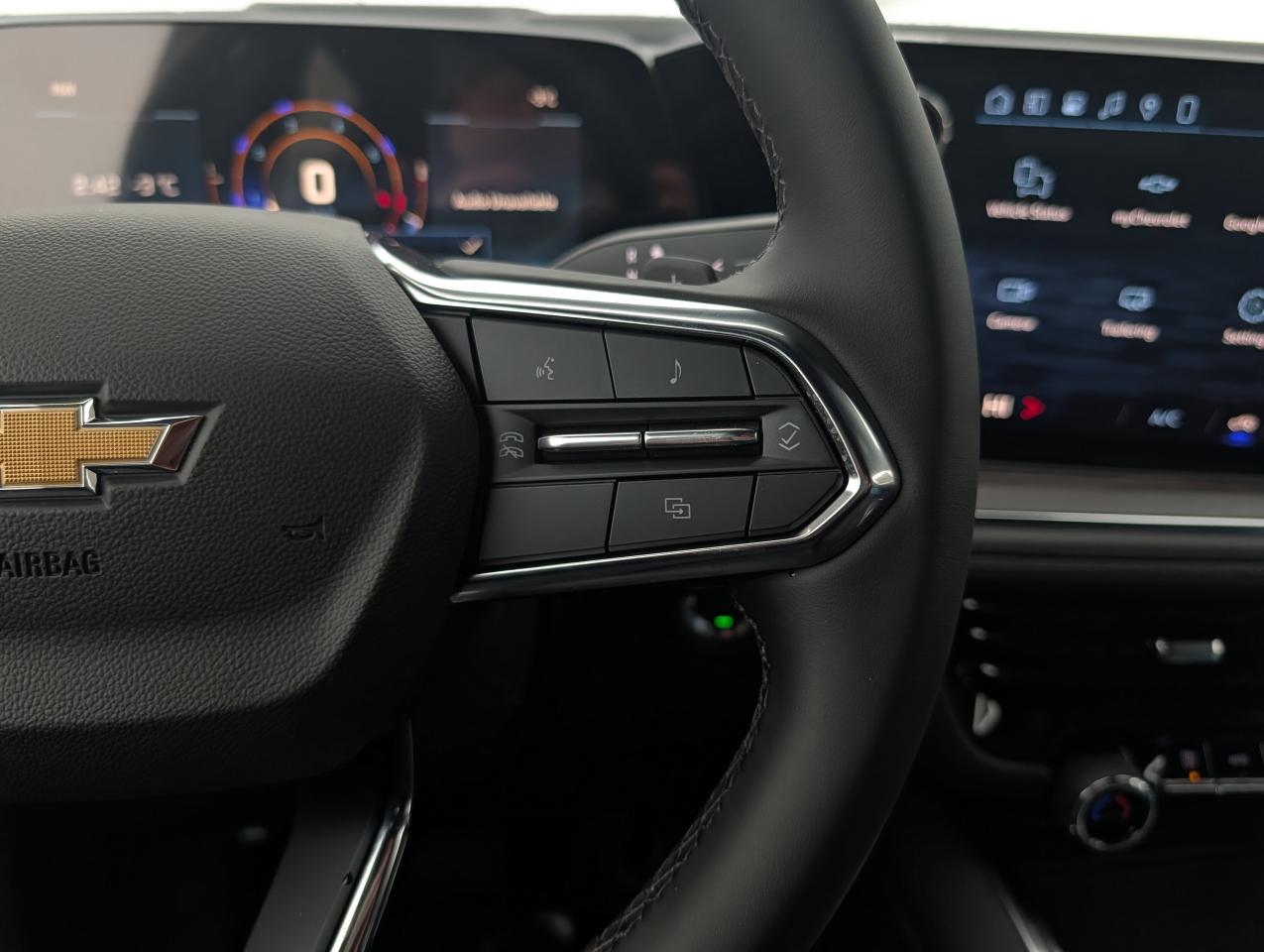 2026 Chevrolet Suburban LS Photo