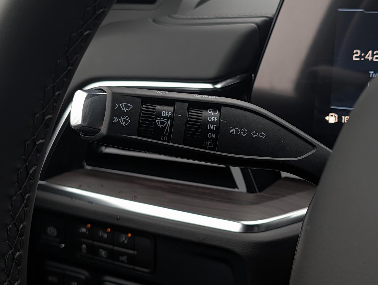 2026 Chevrolet Suburban LS Photo