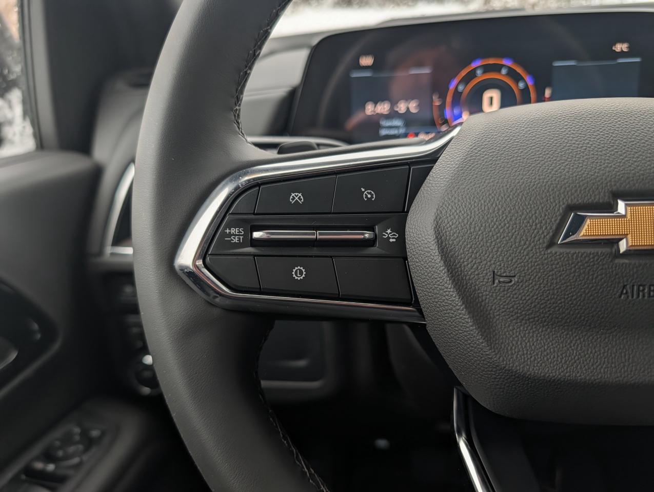 2026 Chevrolet Suburban LS Photo