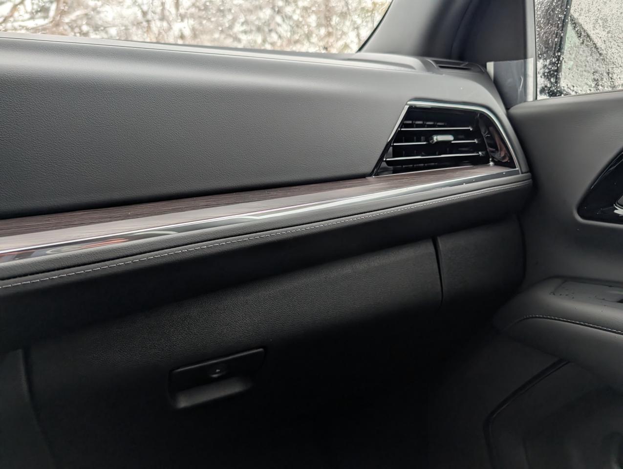 2026 Chevrolet Suburban LS Photo