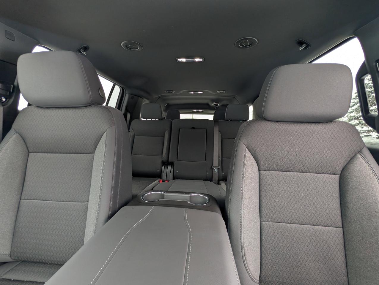 2026 Chevrolet Suburban LS Photo