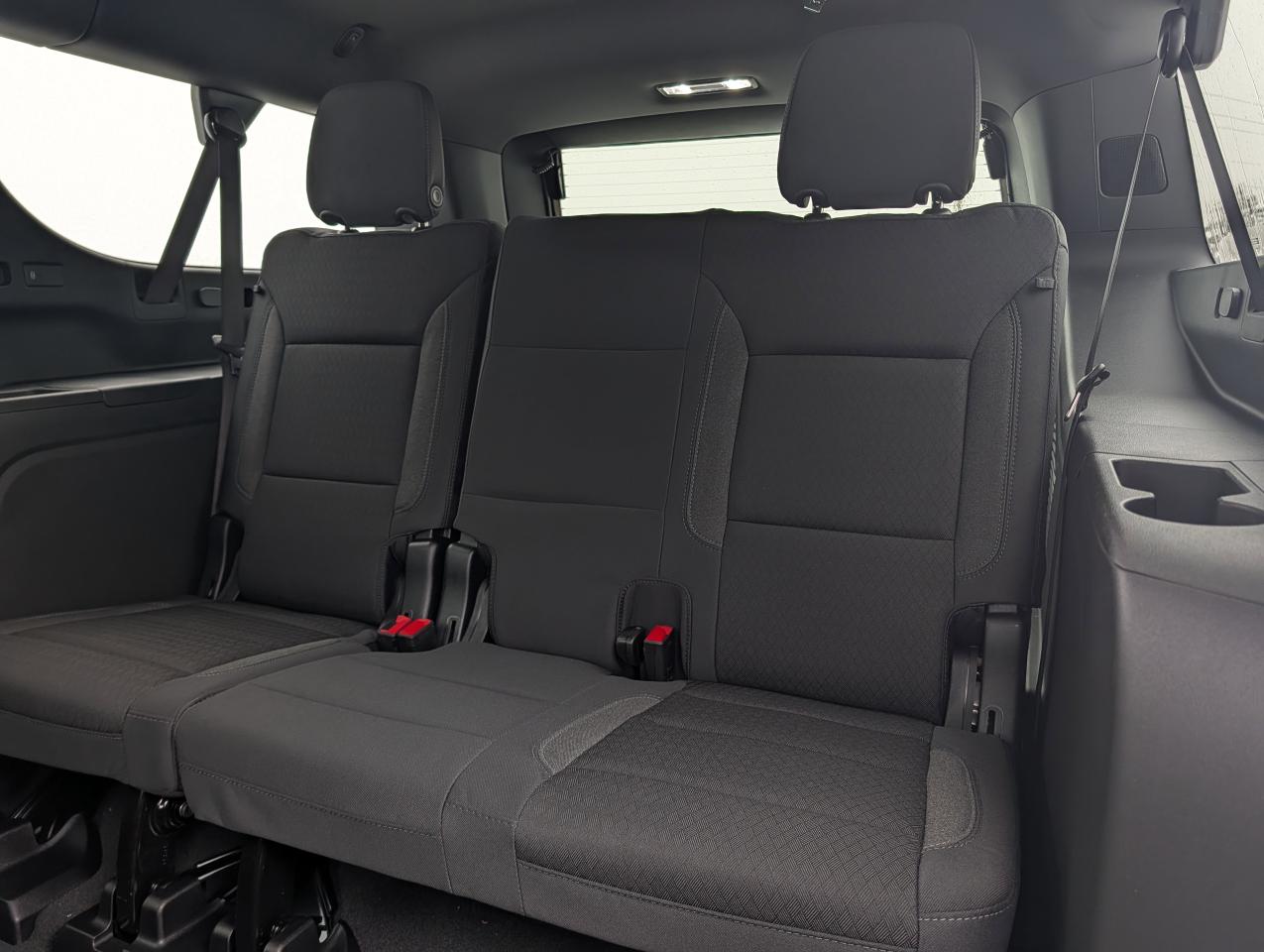 2026 Chevrolet Suburban LS Photo