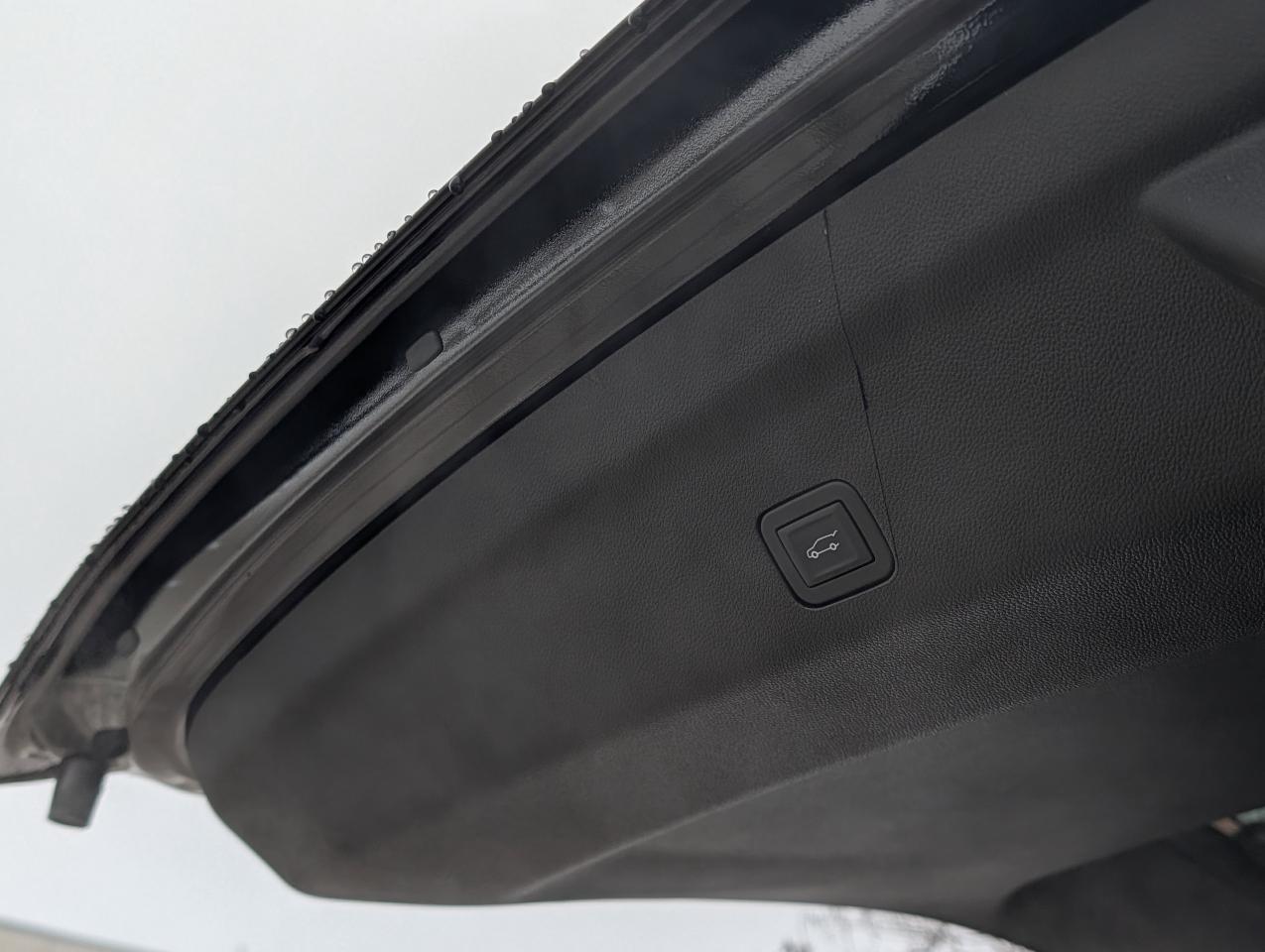 2026 GMC Yukon Elevation Photo